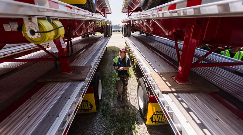 Inspecting Flatbeds